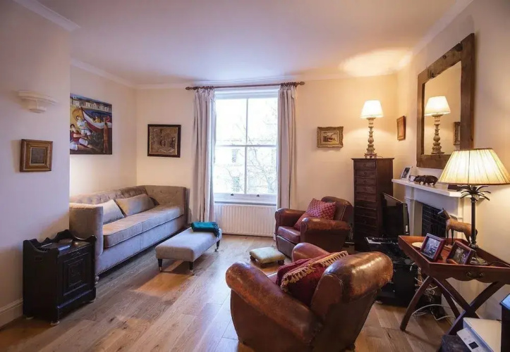 Kensington Beautiful Two Bed Apartment