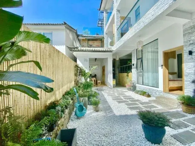ayan house