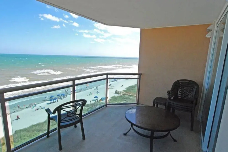 Atlantic Breeze 702 by RedAwning