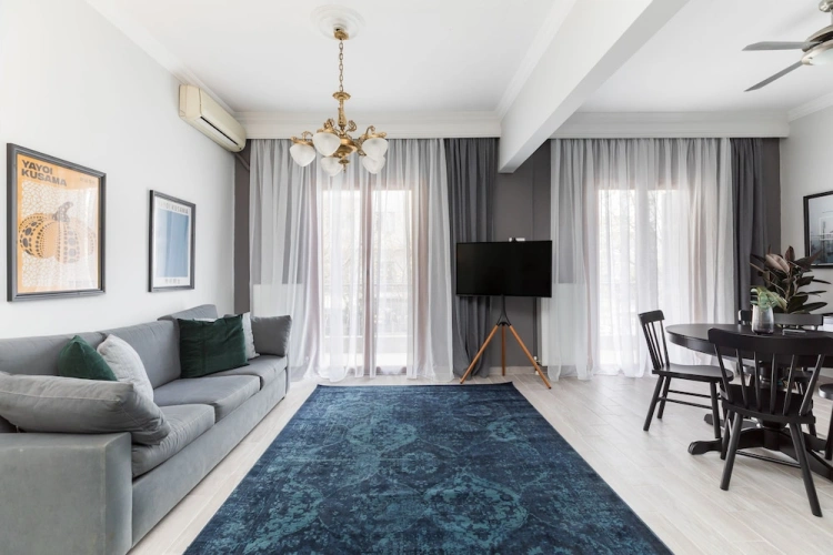 2 Bedrooms Apartment