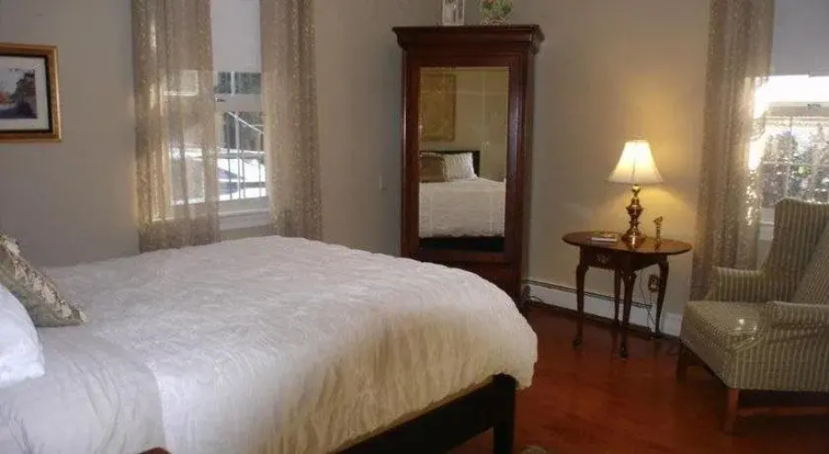 Inn At 802
