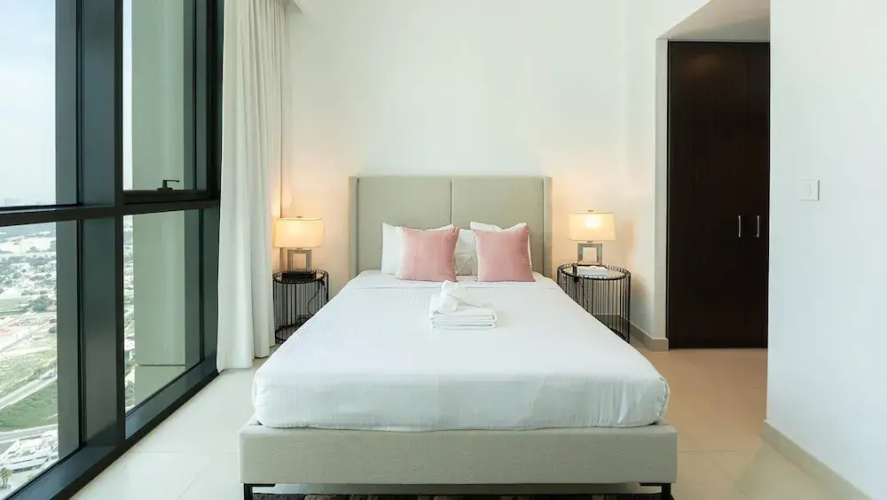 Premium 2BR Downtown Apt w Dubai Mall Access