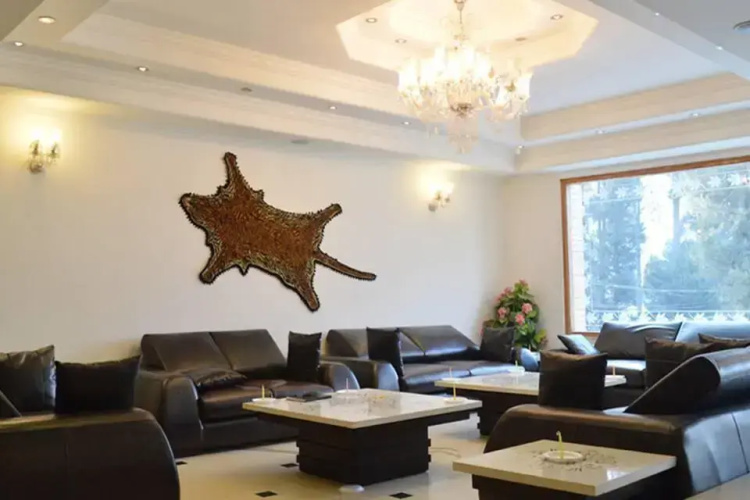 Hotel Hilltop