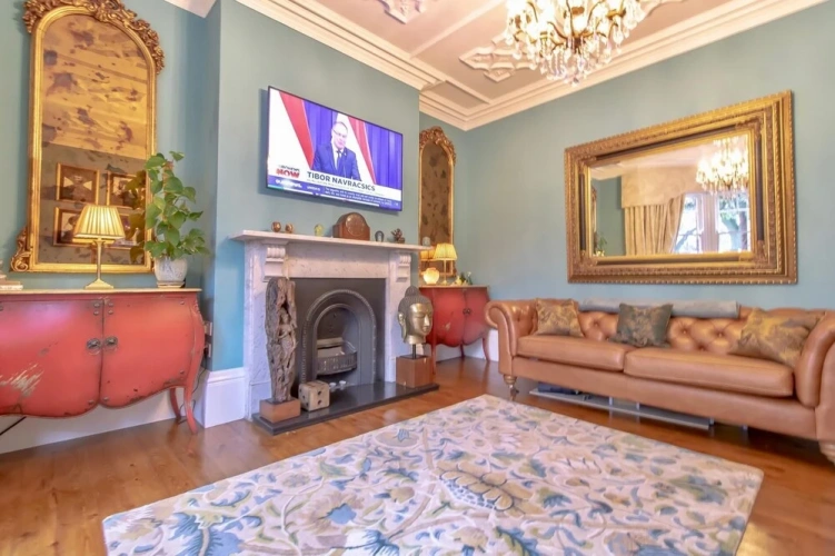 3 Bedrooms Cottage