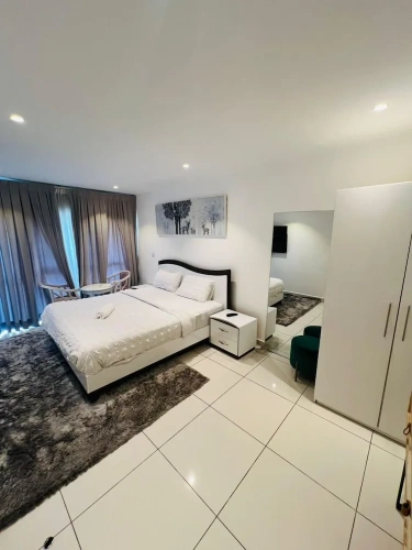 2 Bedrooms Apartment with pool view