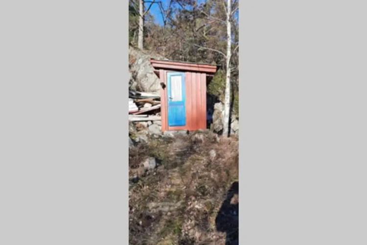 2 Bedrooms Cottage