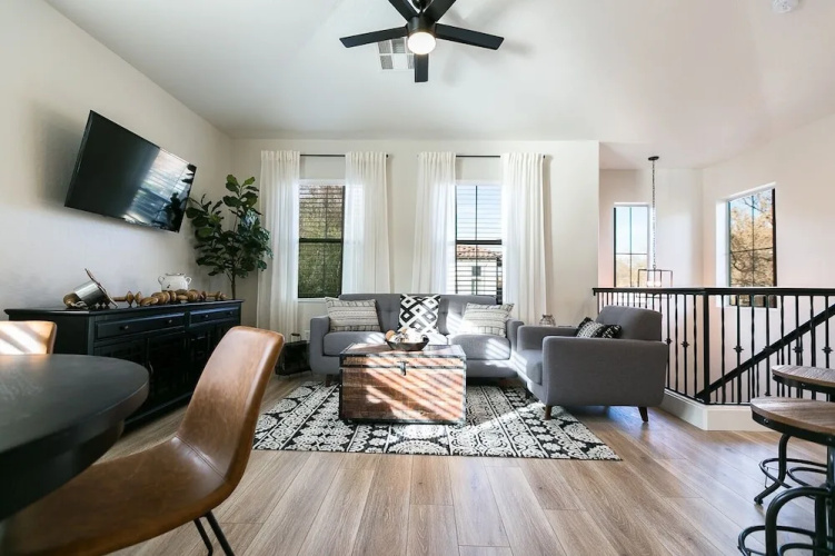 Gilbert Laurel 3 Bedroom Townhouse by RedAwning