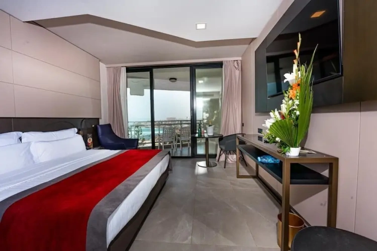 Deluxe Double room with balcony