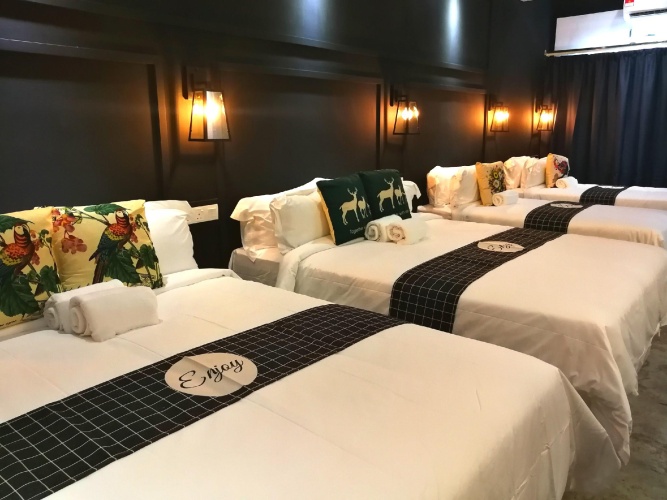 Deluxe Family room