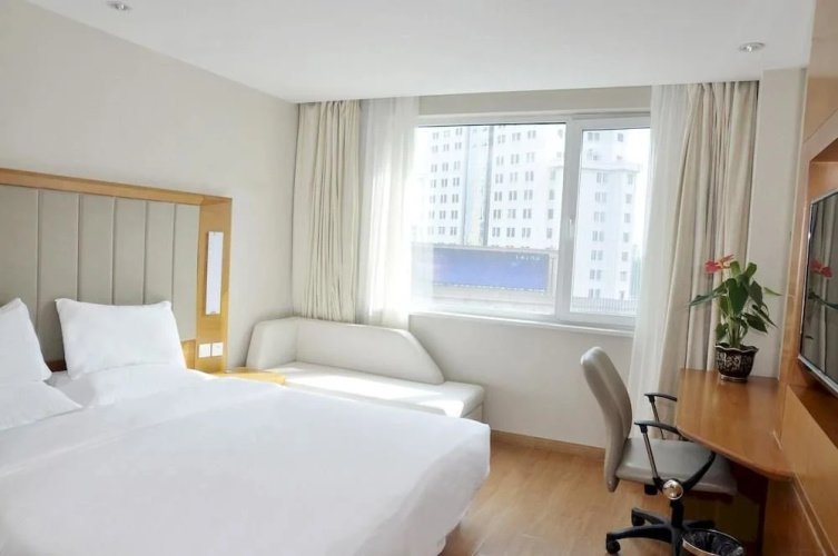 All Seasons Hotel