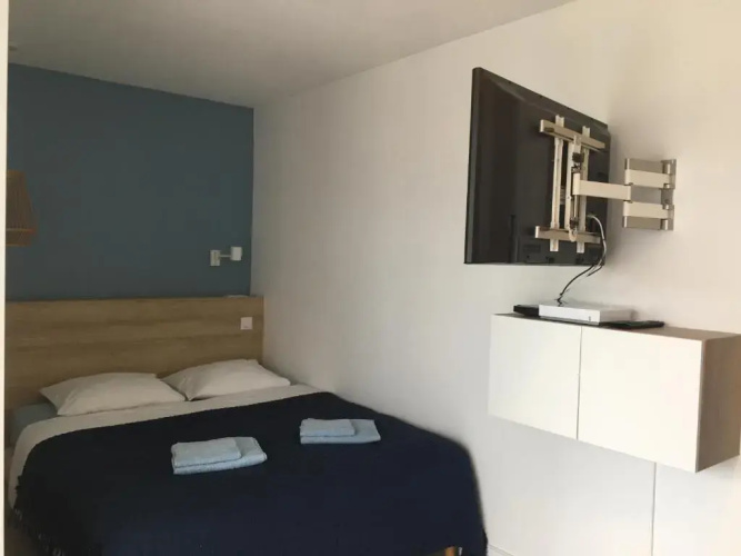 Studio 100m de la mer