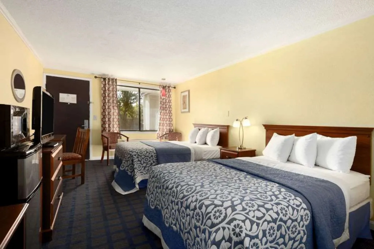 Days Inn Bowling Green