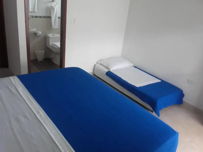 Standard Triple room