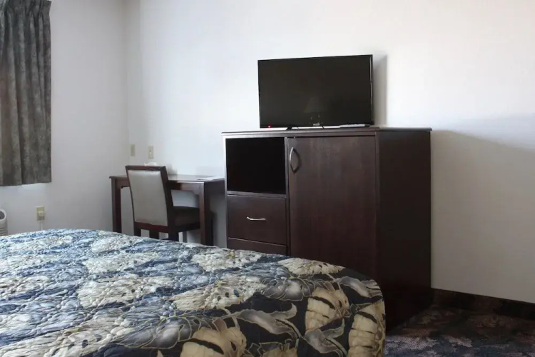 Sunset Inn and Suites