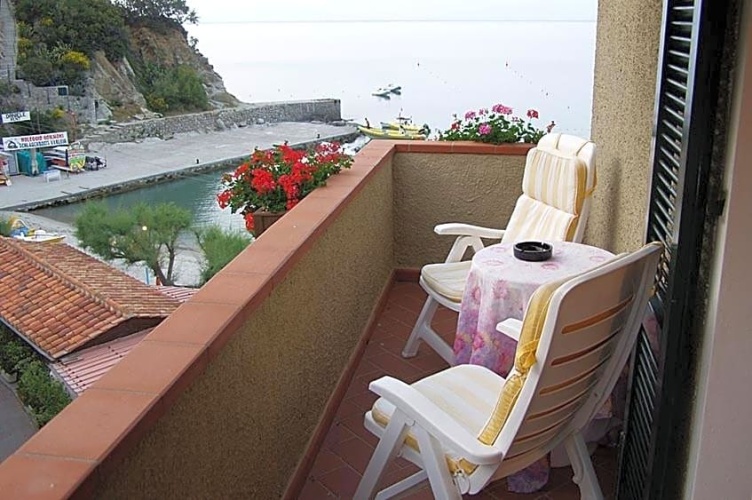 Quadruple Family Suite with balcony