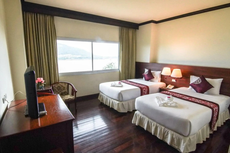 Arawan Riverside Hotel