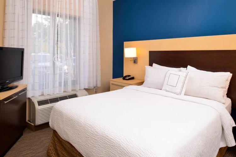 1 Bedroom Suite