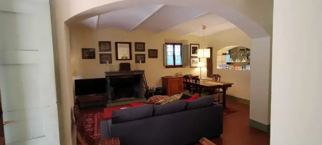 Charming 8-bed Villa in Certaldo