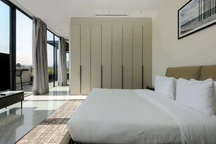 w Prestigious 3BR w Terrace in Polanco