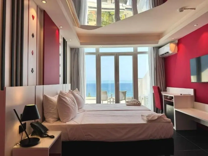 Deluxe Double room with balcony and with sea view