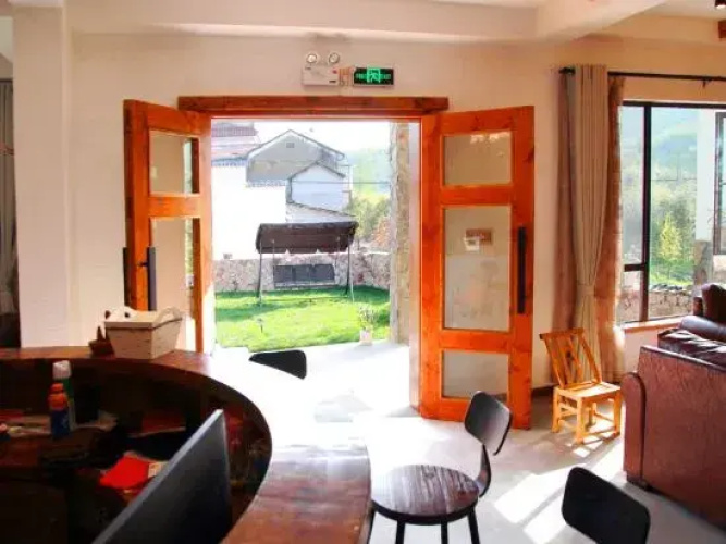 Stream Banks Private Hostel