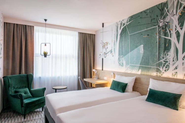 Standard Twin room