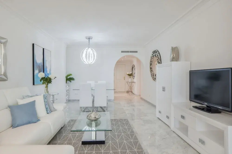 Esmeralda Coral Beach Marbella 2 bed Apt