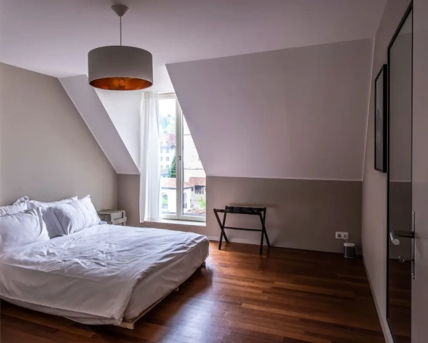 2 Bedrooms Apartment with city view