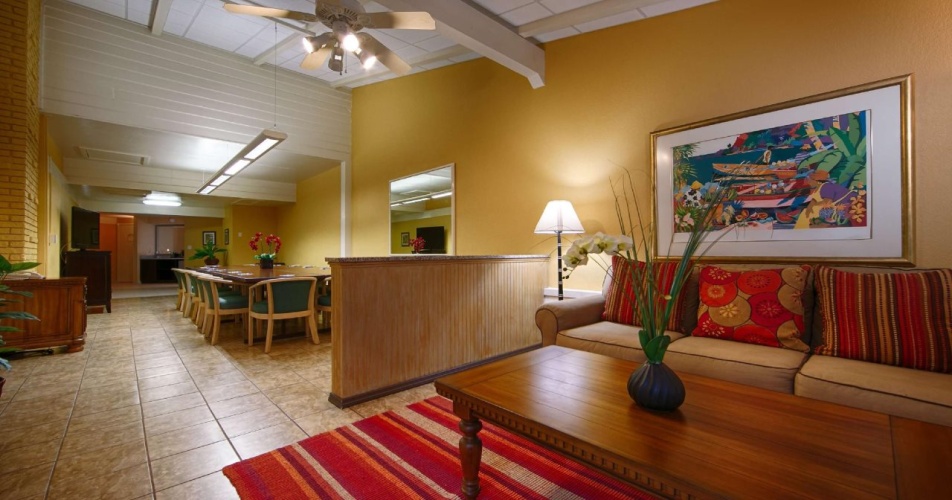 Best Western Plus Yacht Harbor Inn photo 18