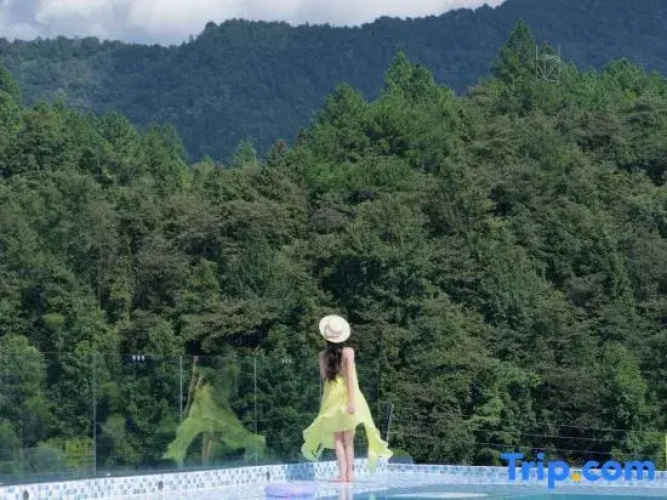 At The Moment Resort By Jingdezhen