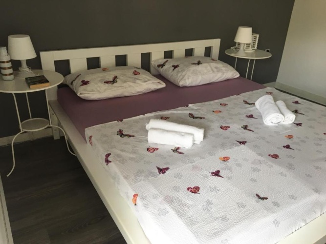 3 Bedrooms Apartment