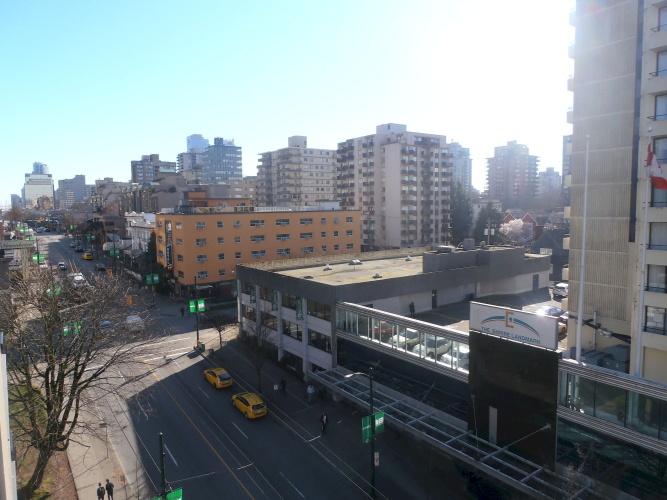 Riviera On Robson Suites photo 15