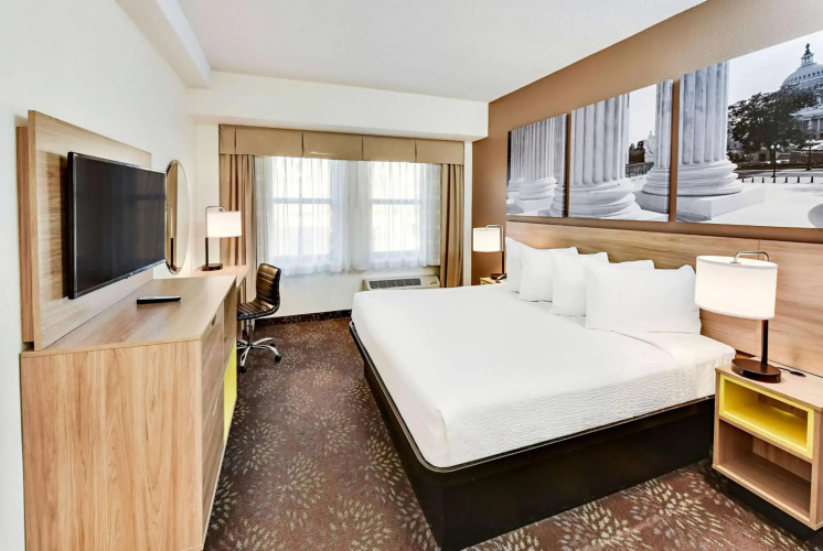 ICON Hotel