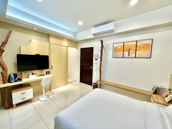 14 Art Villa