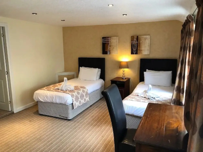 George Hotel