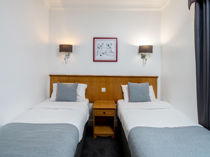Standard Twin room