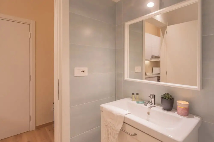 Breva Apartment Nearby Como S G Train Station