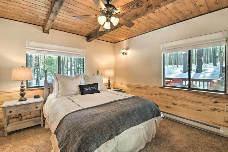 4 Bedrooms Cottage with balcony