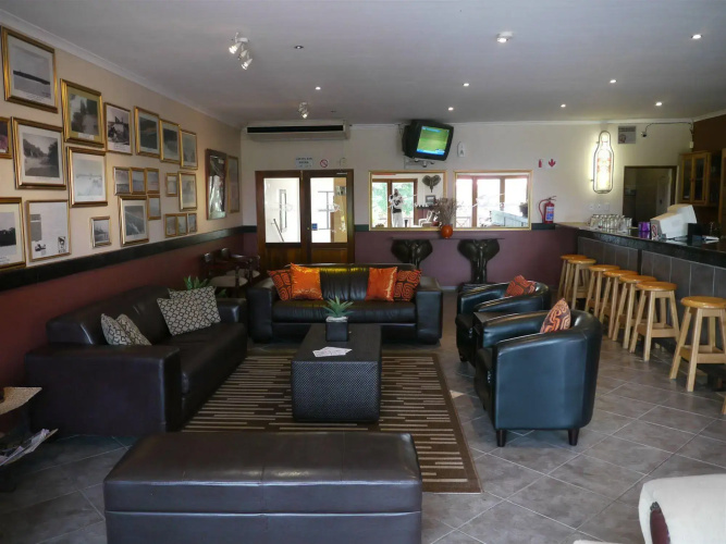 Elephant Lake Hotel