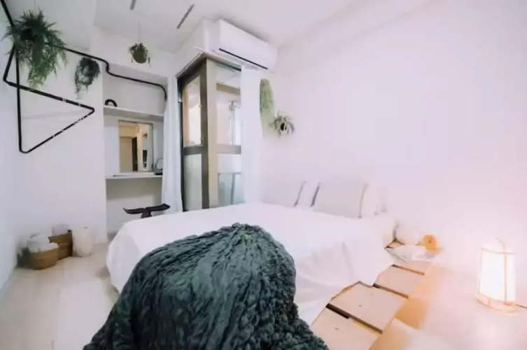 Minimalist Loft 701