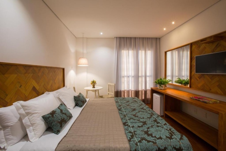 Deluxe Suite