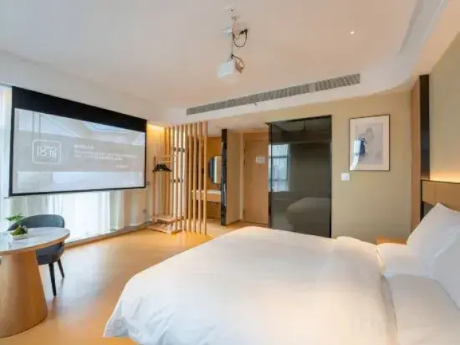 18 Degrees Residence Future Hotel