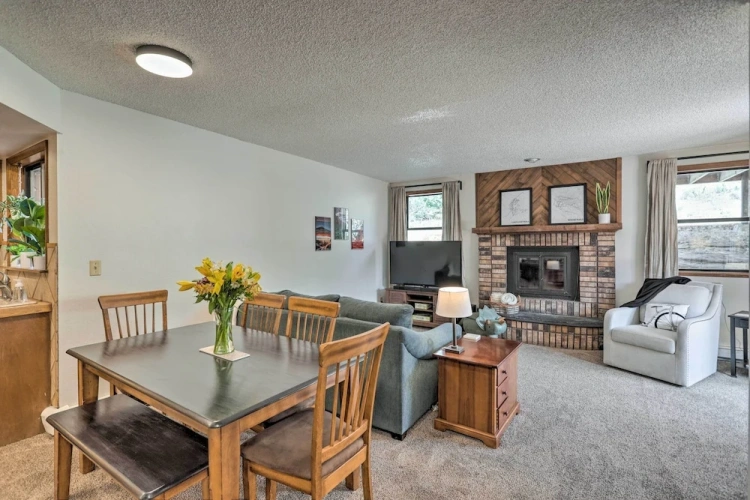 3 Bedrooms Apartment