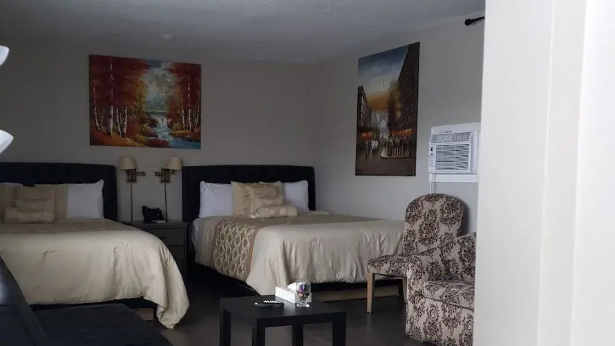 Travellers Motel