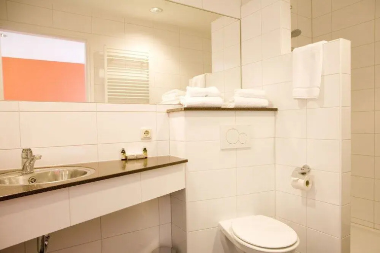 Hotel Roermond Next Door