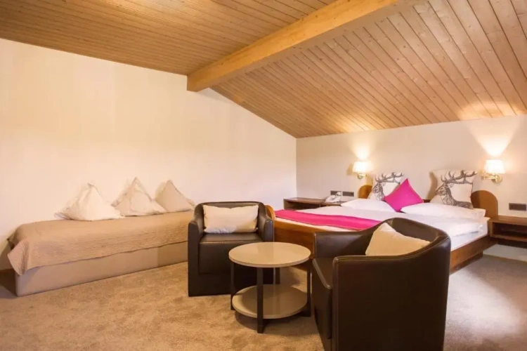 Standard Triple room with balcony