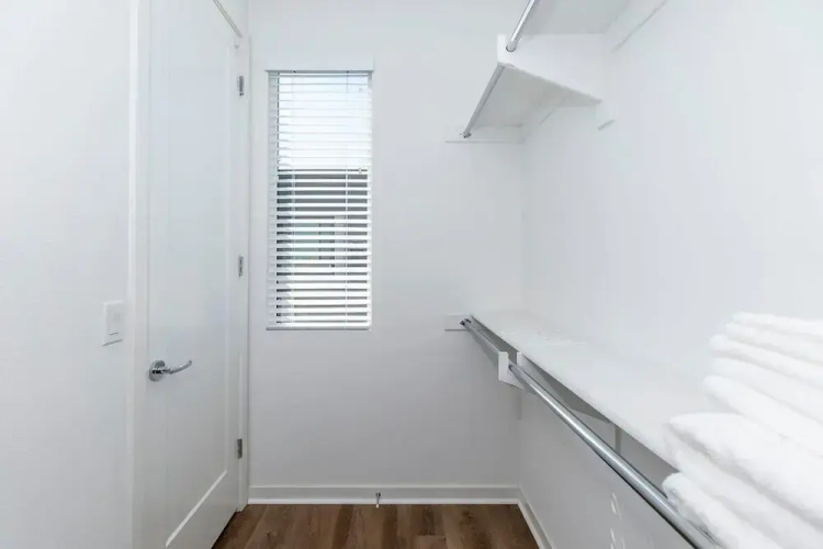 Central Location Master Bedroom w Shared Bathroom