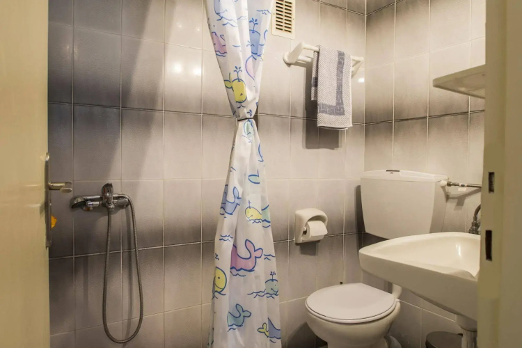 Erato Studios & Apartments