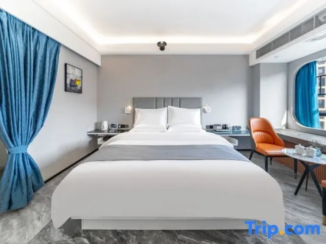 Deluxe Double room with view