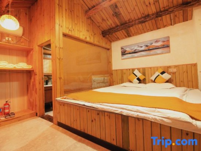 Deluxe Double Suite